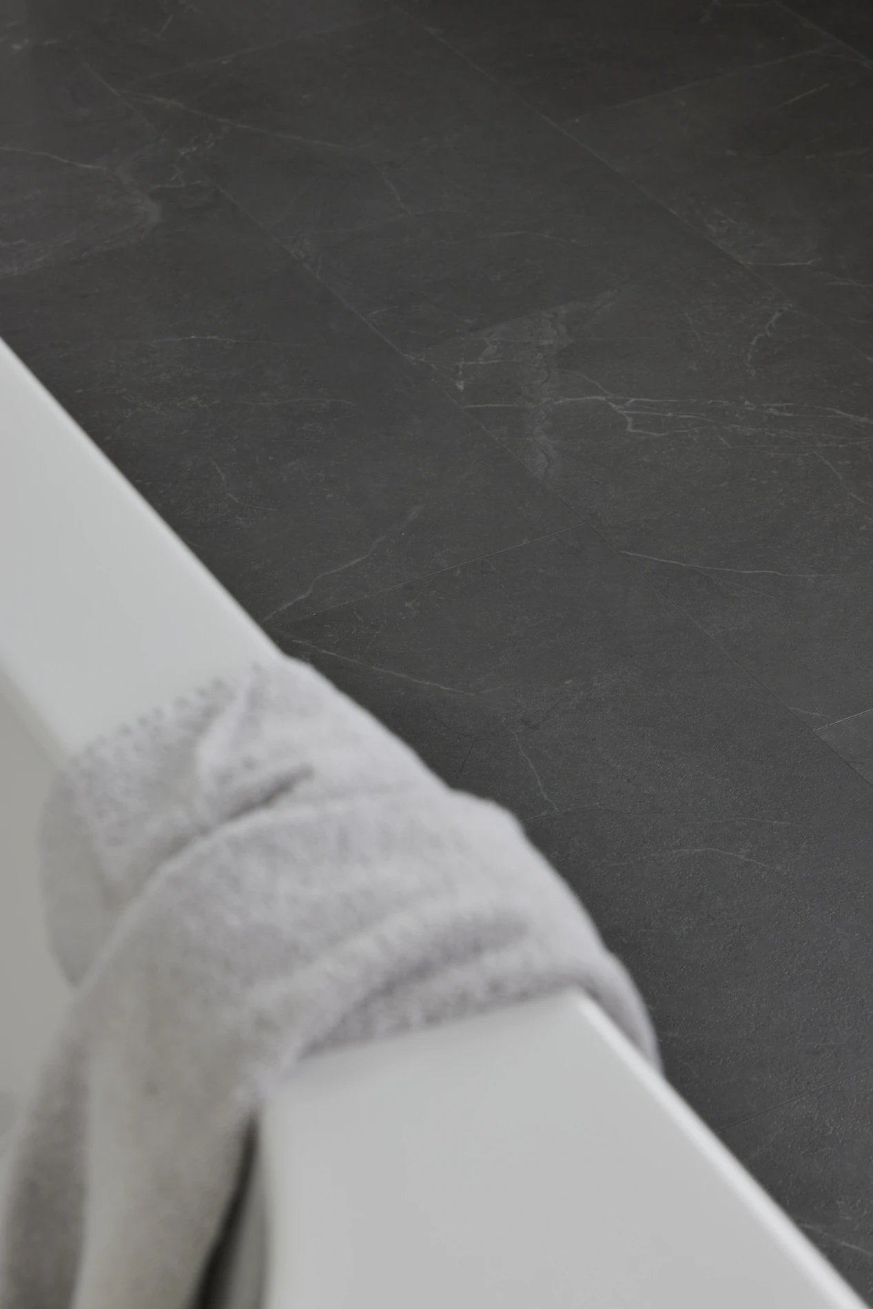 Panele winylowe Caldera Marmo Scuro Klasa 33 4+1 mm Lamett ParquetVinyl - obrazek 5