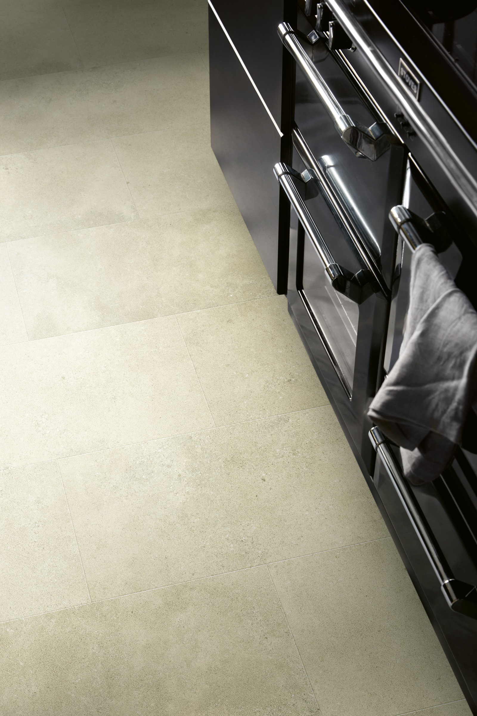 Panel winylowy Beżowy Ziarnisty Kamień Klasa 33 4+1 mm Pergo Viskan Pad Pro